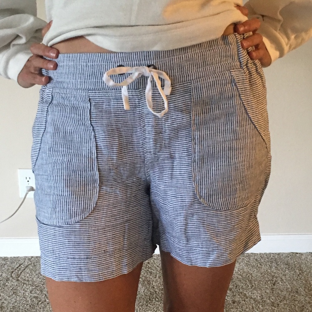 Athleta linen shorts